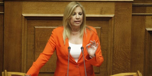 Γεννηματά: Ανίερη συμμαχία ΣΥΡΙΖΑ – ΝΔ για τις ευθύνες Καραμανλή
