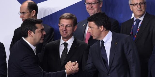 FT: Ο Τσίπρας ‘έσπασε’ την κοινή γραμμή του ΝΑΤΟ για τη Ρωσία