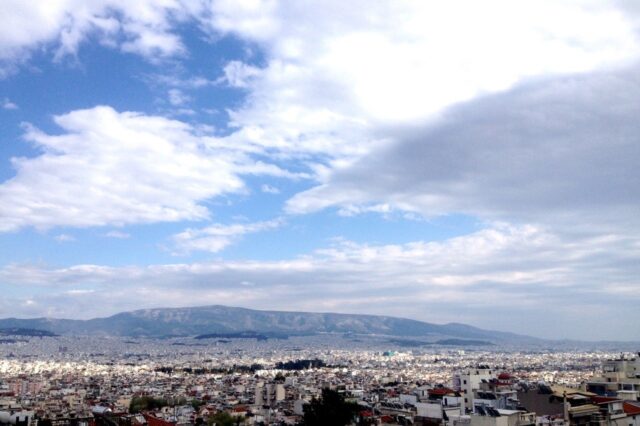 Γενικά αίθριος καιρός και μικρή άνοδος της θερμοκρασίας