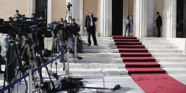 Τηλεοπτικές άδειες: 11 αιτήσεις για τα τέσσερα πανελλαδικά κανάλια