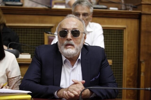 Κουρουμπλής: Έλεγχος για όλους τους υπερθεματιστές των αδειών