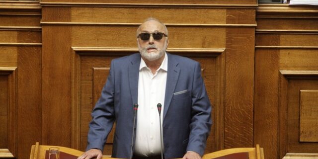 Πρόσκληση Κουρουμπλή στην αντιπολίτευση για χαραμάδα απλής αναλογικής