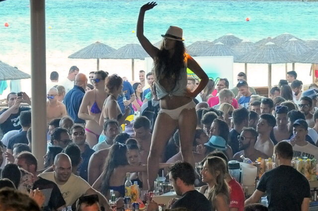 Έλεγχοι σε μπαρ και εστιατόρια σε Μύκονο και Θάσο