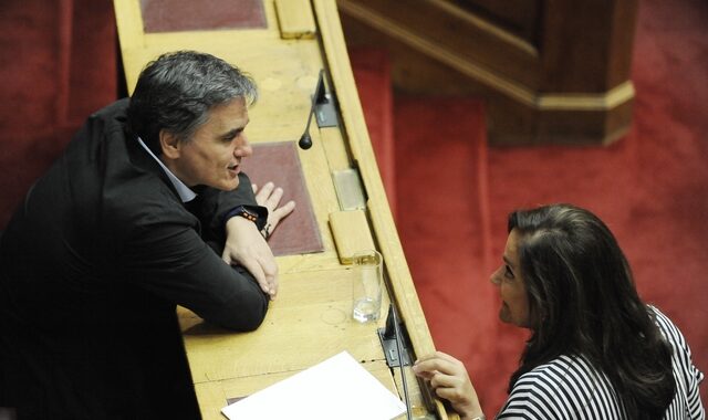 Η Ντόρα, ο Ευκλείδης και τα παιδικά χρόνια του Κυριάκου