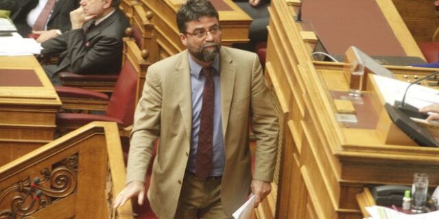 Δύσκολες ώρες για τον βουλευτή Βασίλη Οικονόμου