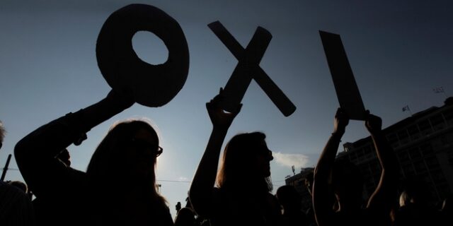 Οι πολλές αποχρώσεις του ΟΧΙ. Ανακοίνωση ΣΥΡΙΖΑ, πορεία η ΛΑΕ, στον Λυκαβηττό η Ζωή