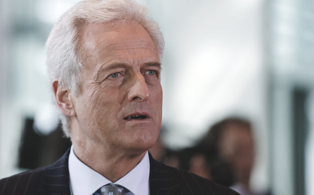 Γερμανός του CSU σε φωτογράφο: ‘Μη με αγγίζεις βρωμιάρη Έλληνα’