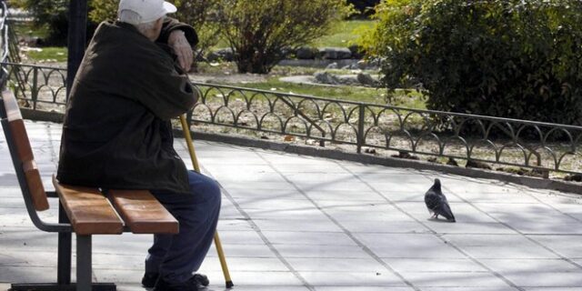 Η μεγάλη ‘σφαγή’ των συντάξεων: Κόφτης έως και 22% στις επικουρικές έξι ταμείων