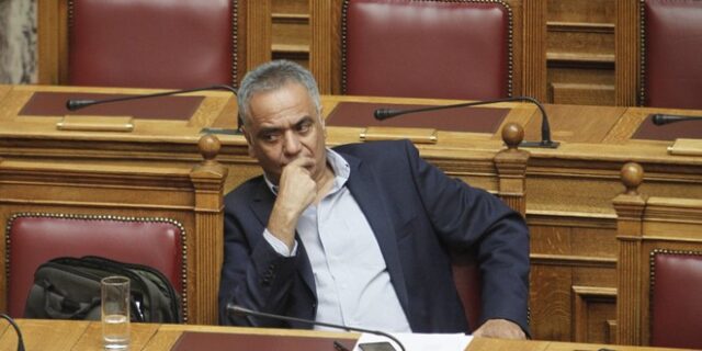 ‘Βαρίδι του ΠΑΣΟΚ’ αποκάλεσε ο Σκουρλέτης τον Γ. Μανιάτη