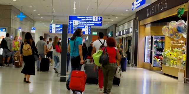 Ανησυχούν οι ξενοδόχοι της Αθήνας από την πτώση της τουριστικής κίνησης