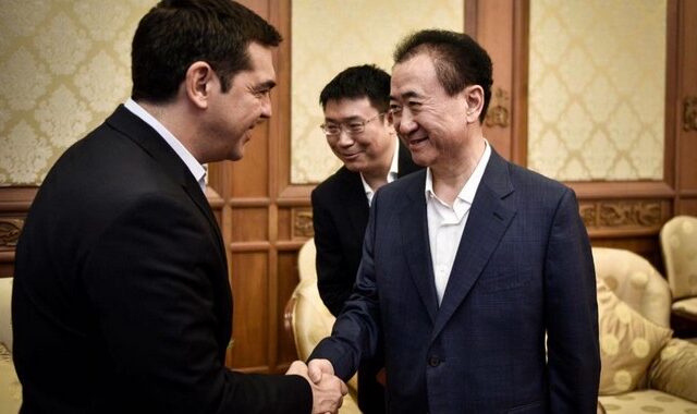 Ο Τσίπρας, η γραβάτα στην Κίνα και η καυστική ανάρτηση Πολάκη