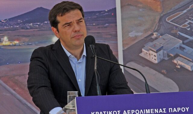 Αυτό το αεροδρόμιο δεν είναι μακέτο: Πολιτική σύγκρουση μέσω Πάρου