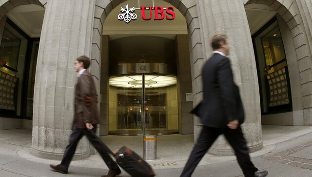 Πόλεμος κατά της φοροδιαφυγής. Έφοδος στο σπίτι Έλληνα πρώην τραπεζίτη της UBS