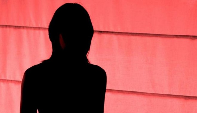 Σοκαριστική καταγγελία: Μάνα εξέδιδε την κόρη της στις Σποράδες
