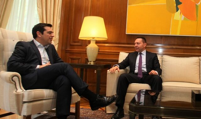 Γιατί το Μαξίμου βάζει στο στόχαστρο το Στουρνάρα