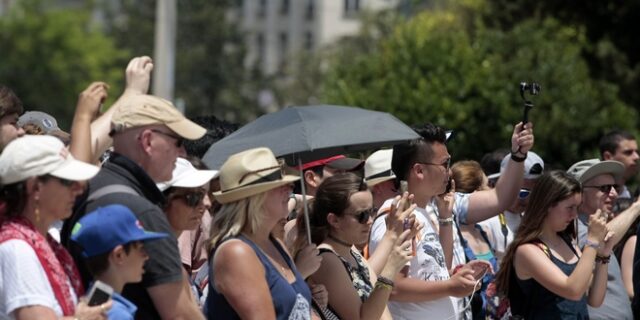 Ζέστη αλλά και… καταιγίδες το Σάββατο