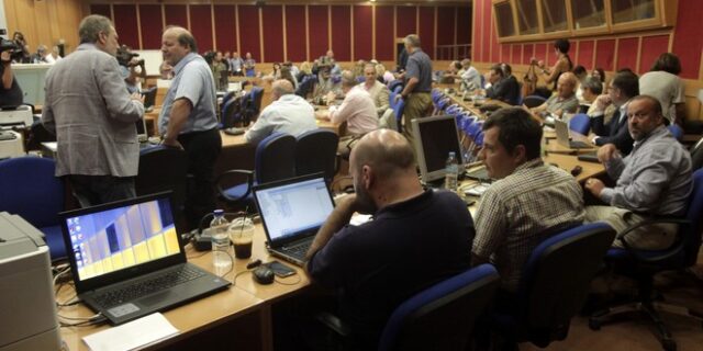 Τηλεοπτικές άδειες: Η διαδικασία της δημοπρασίας βήμα – βήμα
