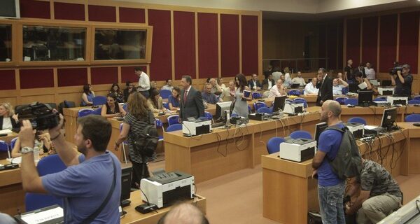 Τηλεοπτικές άδειες: Η προσομοίωση του διαγωνισμού σε φωτογραφίες