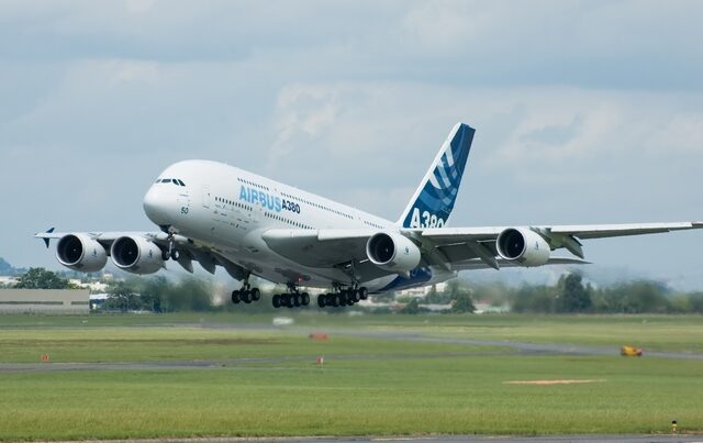 Η ευρωπαϊκή Airbus πλησιάζει την αμερικανική Boeing