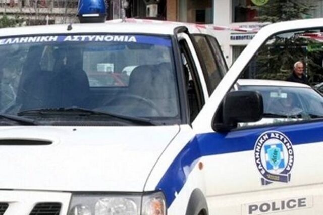Ελεύθερος ο 15χρονος που μαχαίρωσε αστυνομικό