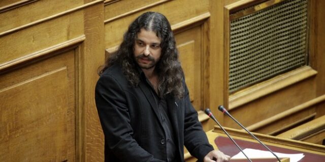 Εισαγγελική έρευνα για εσχάτη προδοσία για τον Μπαρμπαρούση