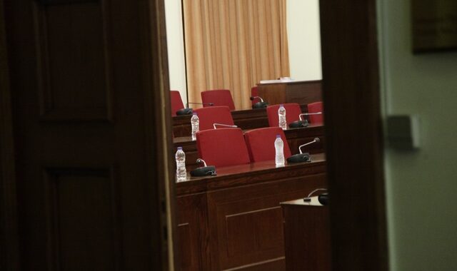Συνεχίζονται οι καταθέσεις των καναλαρχών στην εξεταστική