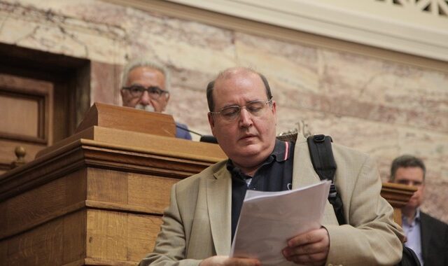 Φίλης: Επιστροφή στην κανονικότητα η ομαλή έναρξη της σχολικής χρονιάς