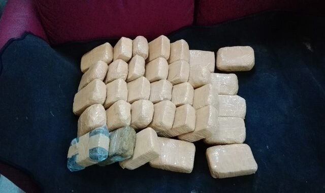 Πήγε να ‘περάσει’ από τη Μυτιλήνη με 17 κιλά ηρωίνης