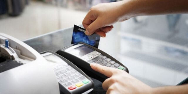 Ποιους στοχοποιεί η Εφορία και πώς θα ελέγχει τα POS