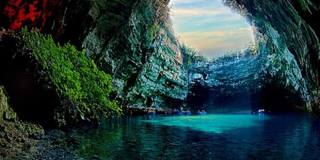 Μηχανή του Χρόνου: Το μαγευτικό λιμνοσπήλαιο της Κεφαλλονιάς