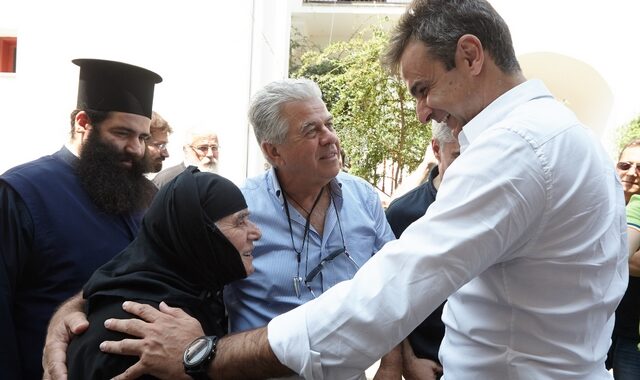 Υποχρέωση όλων να στηρίξουμε την Εύβοια. Ο διάλογος με τις μοναχές