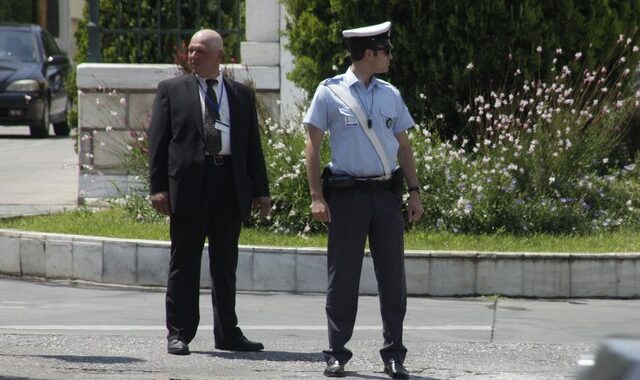 Πόσοι αστυνομικοί απασχολούνται στη φύλαξη των VIP
