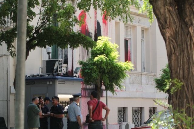 Αναβολή για την παρέμβαση Ρουβίκωνα στην Τουρκική Πρεσβεία