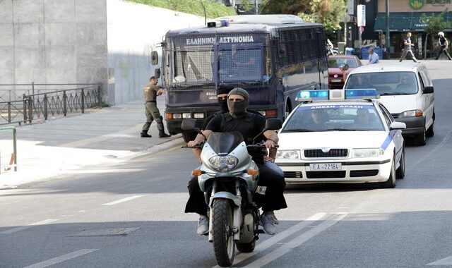 Σαρώνεται η Λακωνία για τον εντοπισμό του κρησφύγετου των Σακκά και Σεϊσίδη
