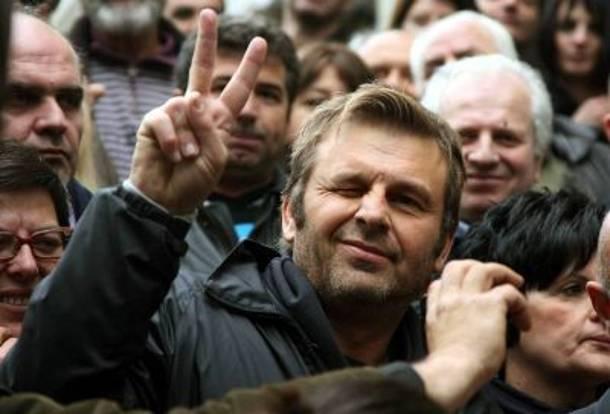‘Εκρηκτικός’ Γκλέτσος: Αν χρειαστεί θα ανατινάξουμε τα διόδια
