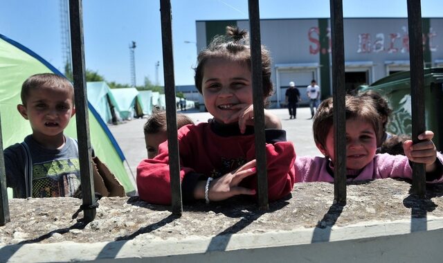 Καταγγελίες για σεξουαλικές κακοποιήσεις παιδιών σε κέντρα προσφύγων στην Ελλάδα