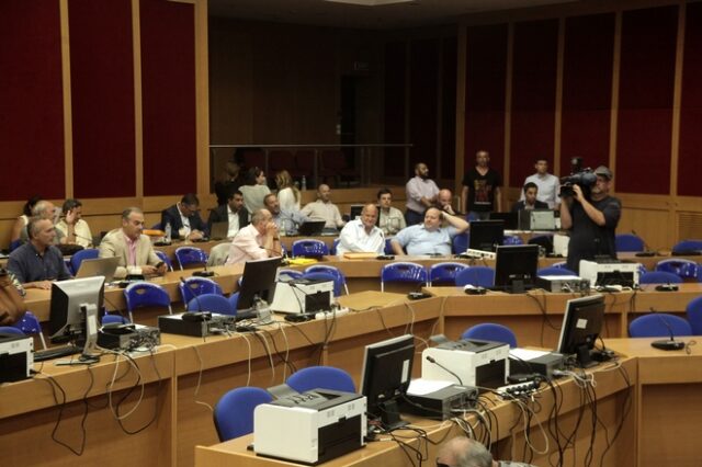 Τηλεοπτικές άδειες: Μετά την πρώτη μάχη