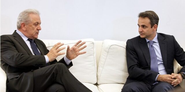 Γιατί συναντάει τον Αβραμόπουλο ο Μητσοτάκης