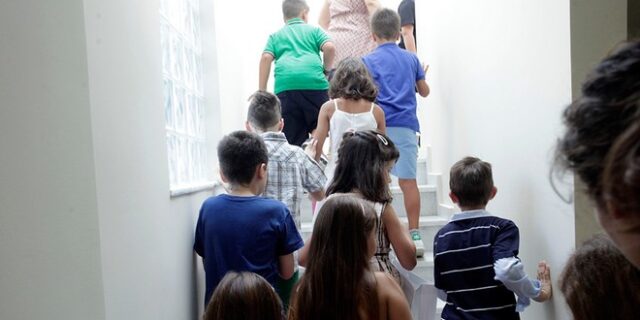 Κυβερνητικές πηγές για παιδικούς σταθμούς: Διατέθηκαν περισσότερα χρήματα από κάθε άλλη χρονιά