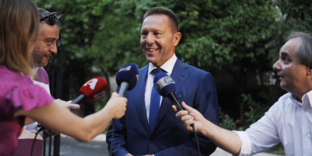 Κυβέρνηση: Καμία σκιά στη θεσμική συνεργασία με ΤτΕ