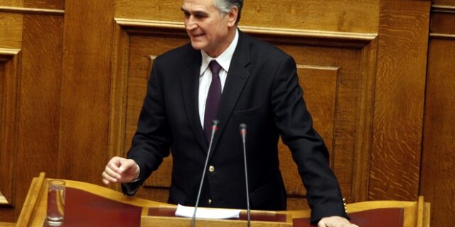 Τα μαζεύει ο Αναστασιάδης για Σαββίδη