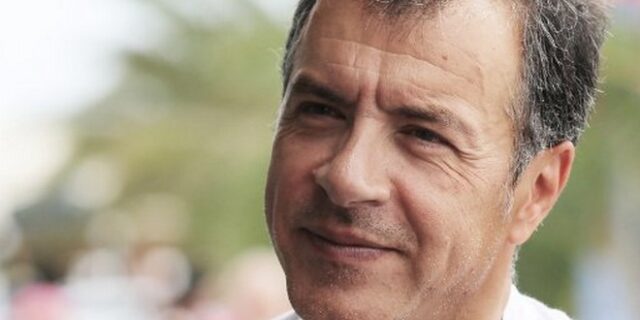 Θεοδωράκης: Οι υπουργοί του κ. Τσίπρα αναζητούν νέο Καλογρίτσα