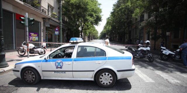 Διέρρηξαν σουπερμάρκετ στο Παγκράτι με την μέθοδο του ‘ριφιφί’