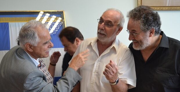 Λαλούν τ’αηδόνια: Μπαλάφας και Θεοπεφτάτου τραγουδούν καντάδες