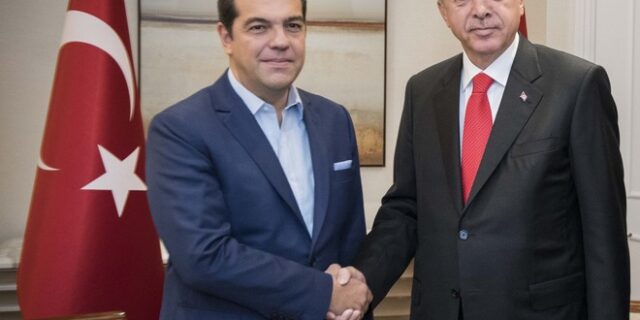 Γιατί δεν υπήρχε σημαία της Ελλάδας στη συνάντηση Τσίπρα – Ερντογάν