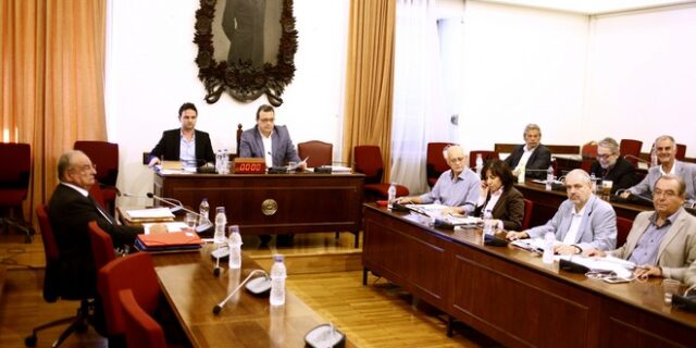 ΤτΕ, Τράπεζα Αττικής και δύο απορίες