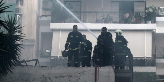 Απανθρακωμένοι μητέρα και γιος από φωτιά σε διαμέρισμα στο Μενίδι