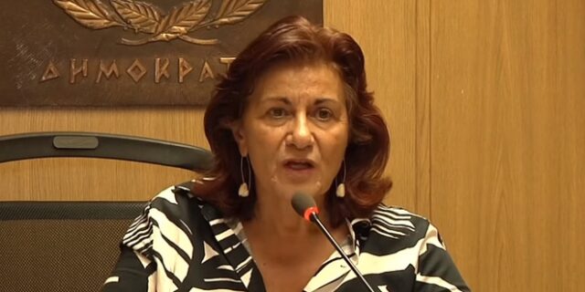 Φωτίου: ‘Οι περισσότεροι δημόσιοι υπάλληλοι στα υπουργεία δεν κάνουν τίποτα’