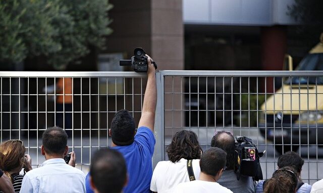 Τηλεοπτικές άδειες: Τι συνέβαινε μέσα στη ΓΓΕΕ, όσο οργίαζαν οι φήμες