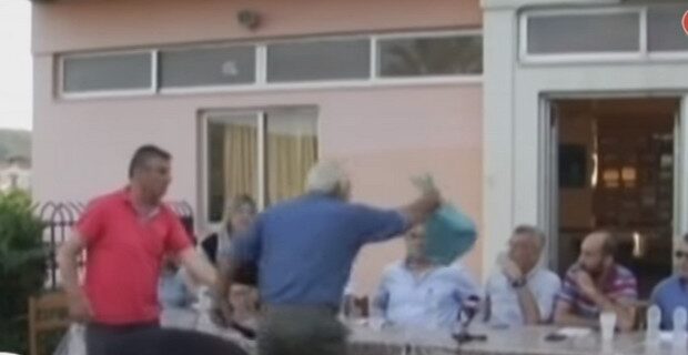 Λέσβος: 84χρονος απείλησε μετανάστες με καραμπίνα. Είχε πετάξει αρνί στον Δήμαρχο